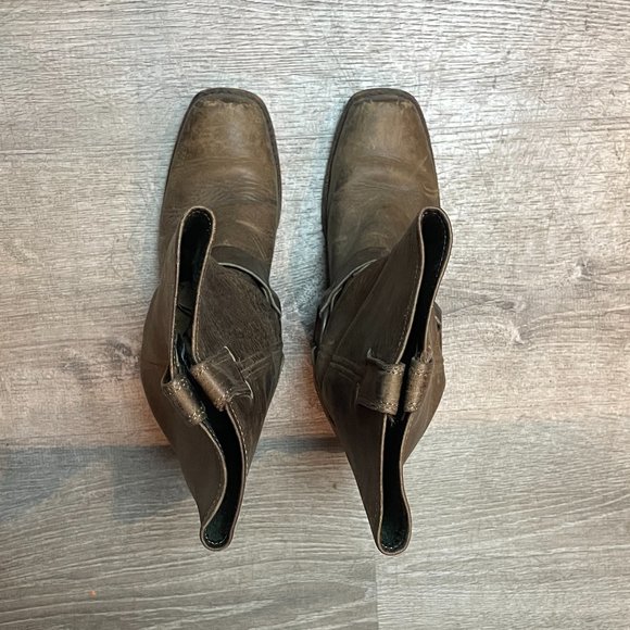 Frye Women's Harness 12R Leather Boots - Tan - US 8 - Picture 5 of 10